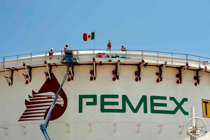 Pemex alerta sobre fraudes y venta de plazas