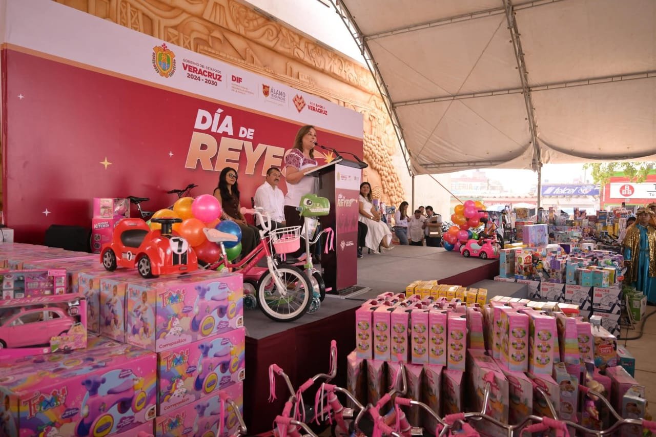 Las niñas y los niños deben ser felices: Rocío Nahle celebra Día de Reyes en Álamo